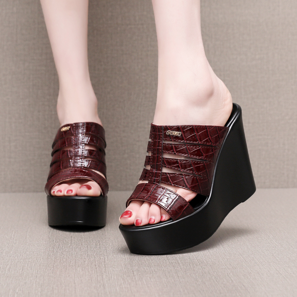Street Fashion Clothes - High quality summer leather wedge Slipper