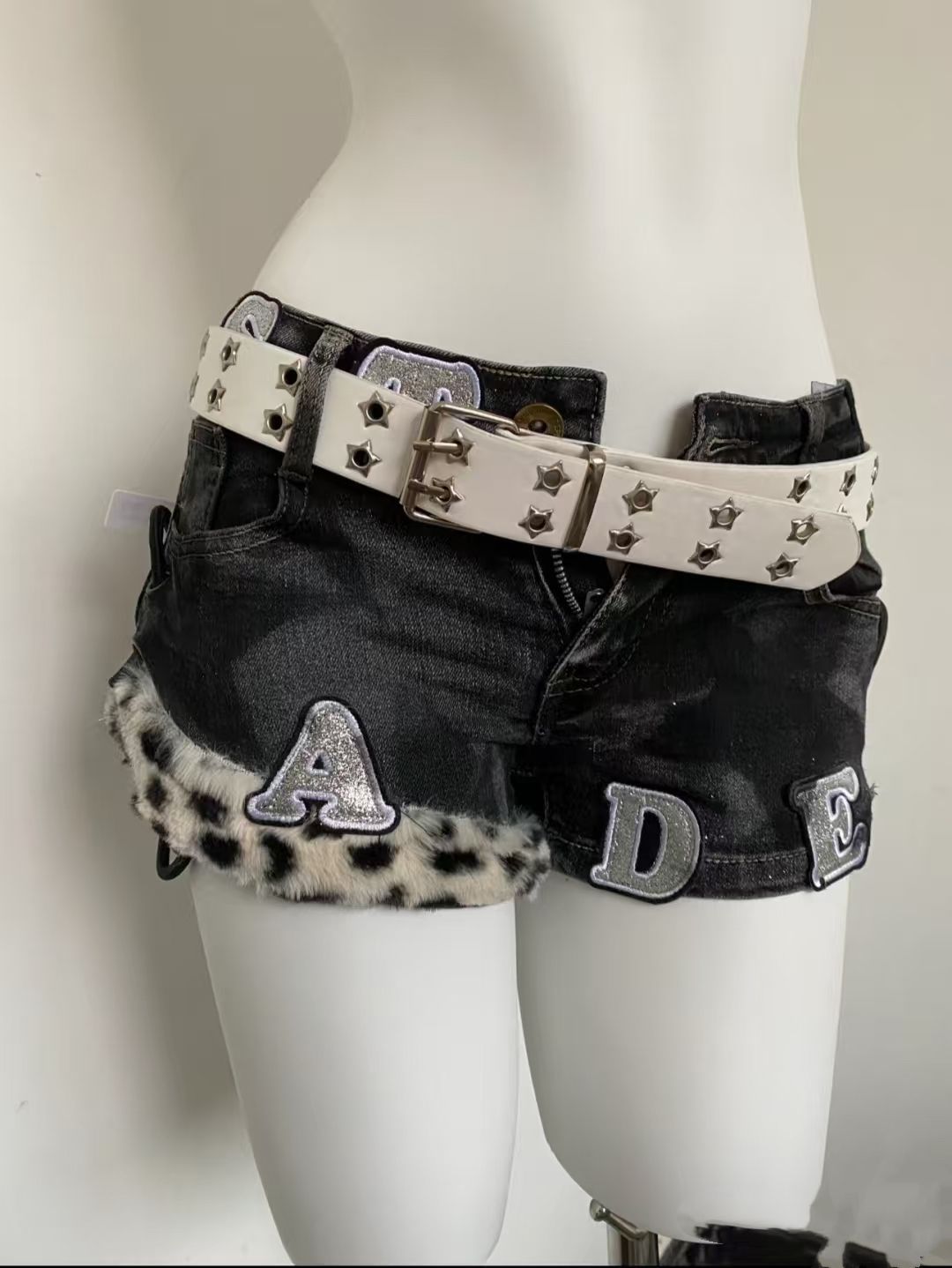 Y2k Embroidered Patch Denim Sh - Street Fashion Girl ulasan dan harga